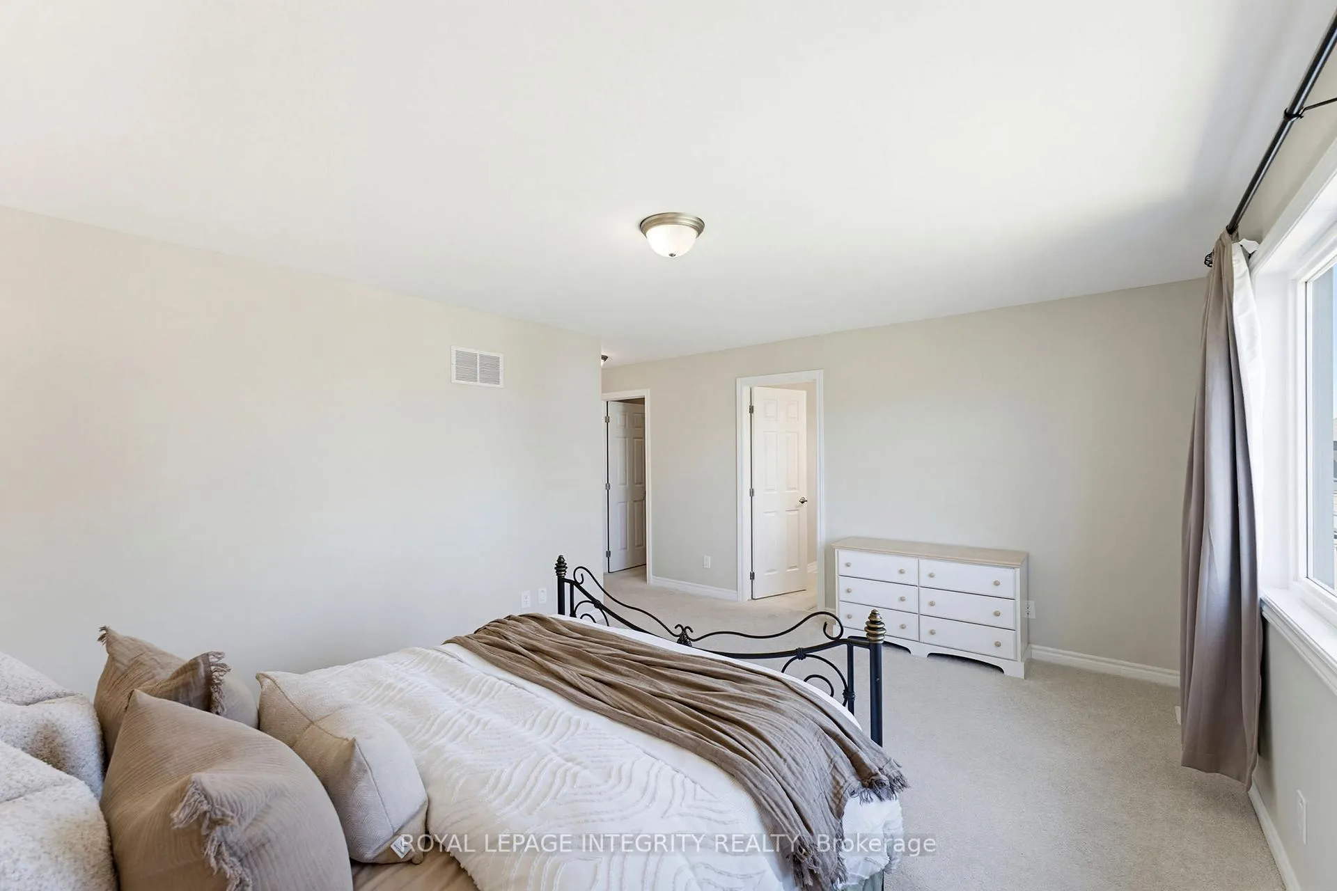Photo 22 of 730 Jerome Jodoin Drive, Ottawa, Avalon West — HOMEH