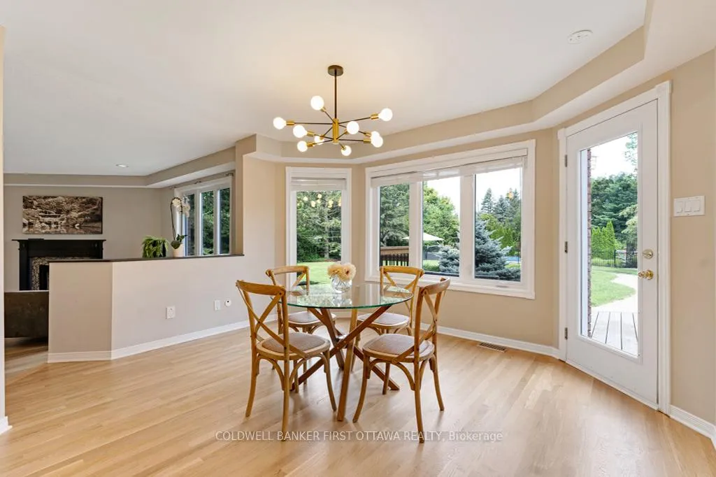 Photo 16 of 5525 Pettapiece Crescent, Ottawa, Manotick Village & Manotick Estates — HOMEH