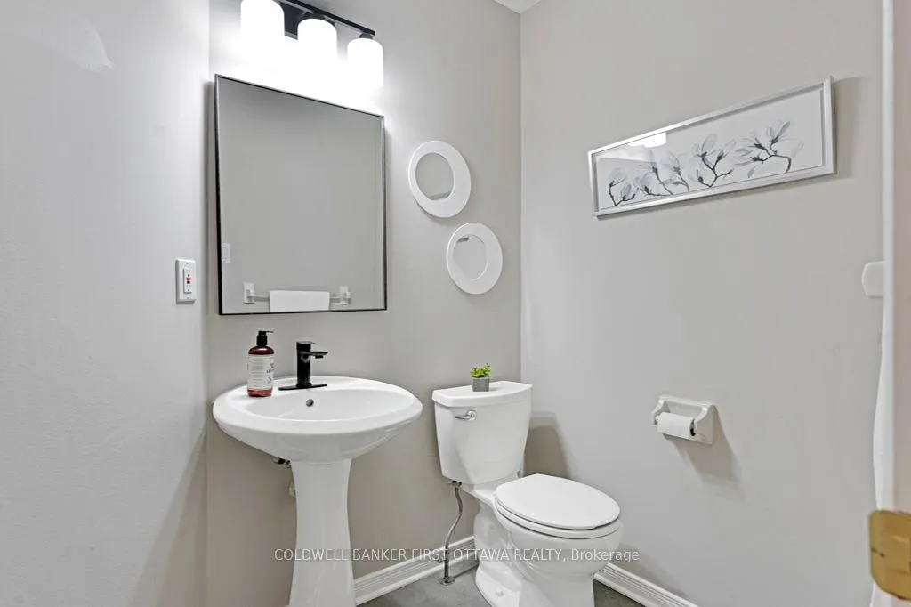 Photo 19 of 5525 Pettapiece Crescent, Ottawa, Manotick Village & Manotick Estates — HOMEH