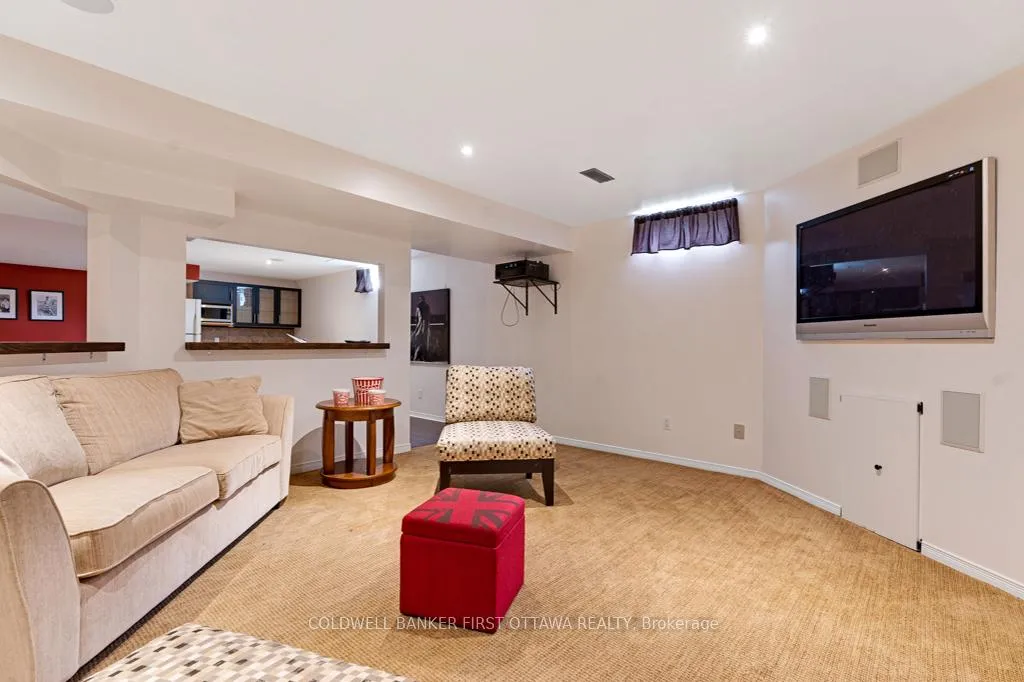 Photo 34 of 5525 Pettapiece Crescent, Ottawa, Manotick Village & Manotick Estates — HOMEH