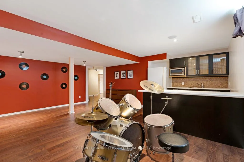 Photo 35 of 5525 Pettapiece Crescent, Ottawa, Manotick Village & Manotick Estates — HOMEH