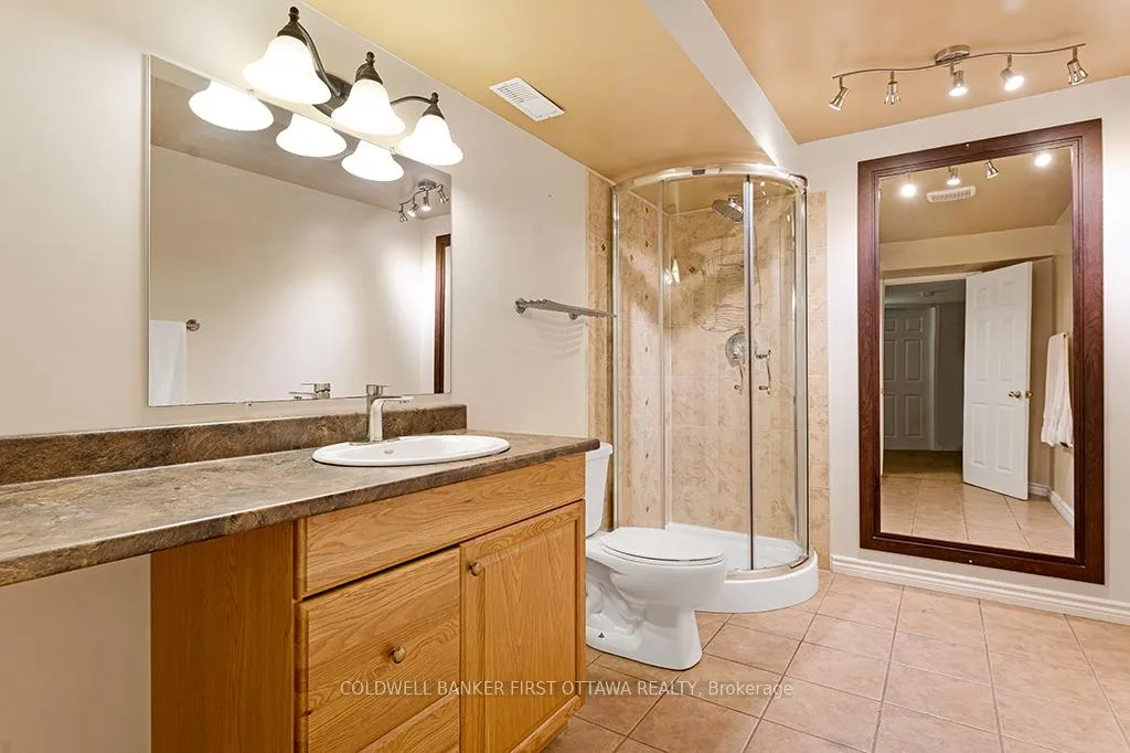 Photo 39 of 5525 Pettapiece Crescent, Ottawa, Manotick Village & Manotick Estates — HOMEH