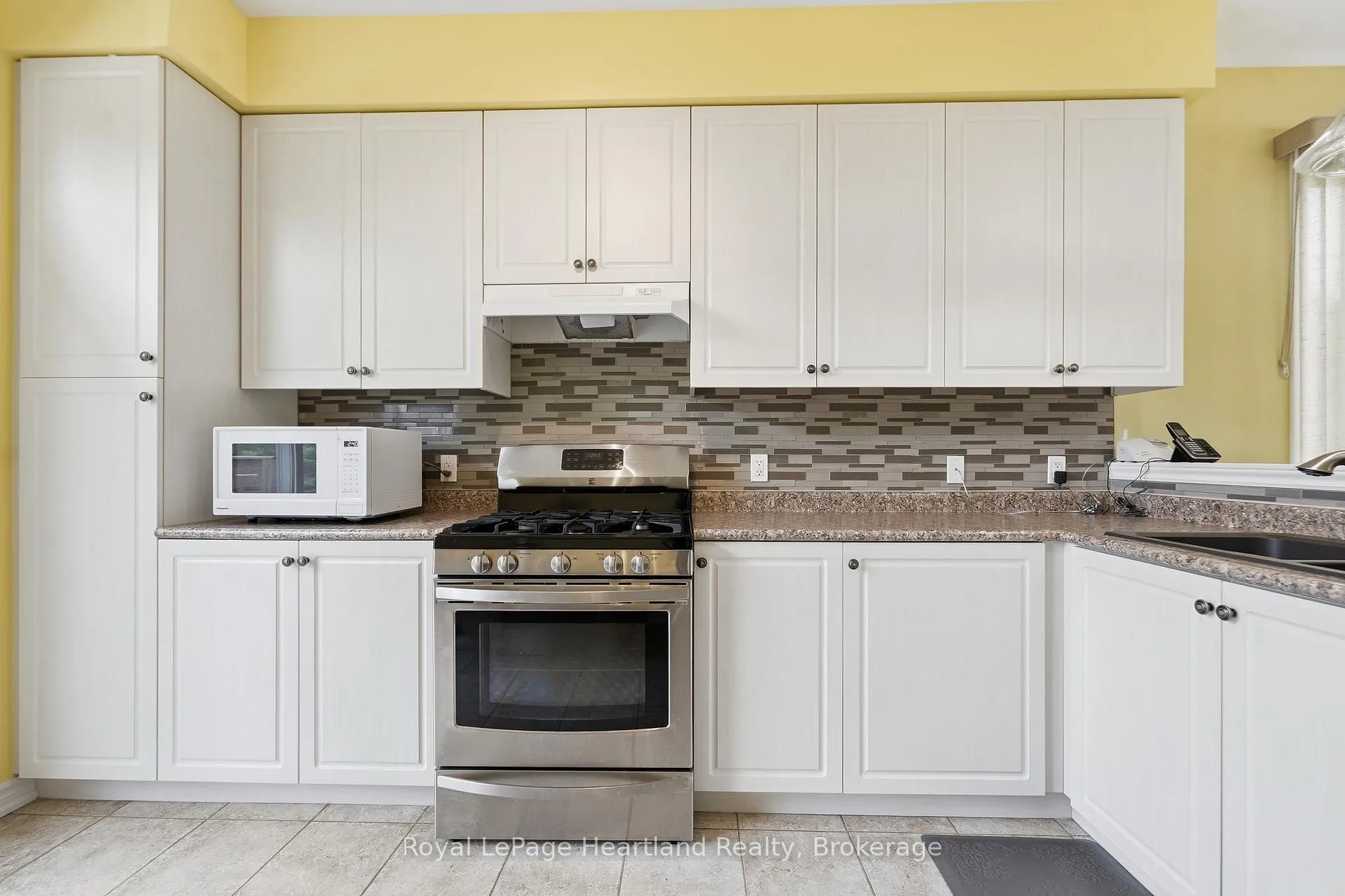 Photo 10 of 36 Stornoway Crescent, Huron East, Egmondville — HOMEH