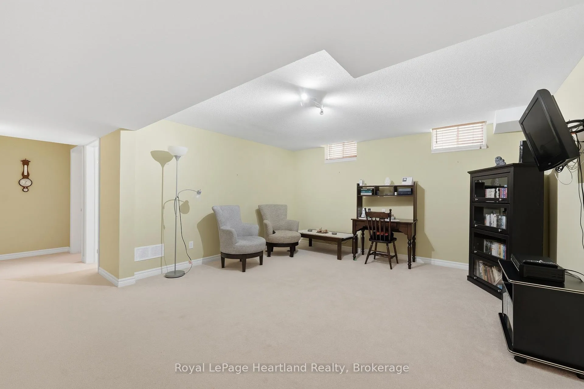 Photo 22 of 36 Stornoway Crescent, Huron East, Egmondville — HOMEH