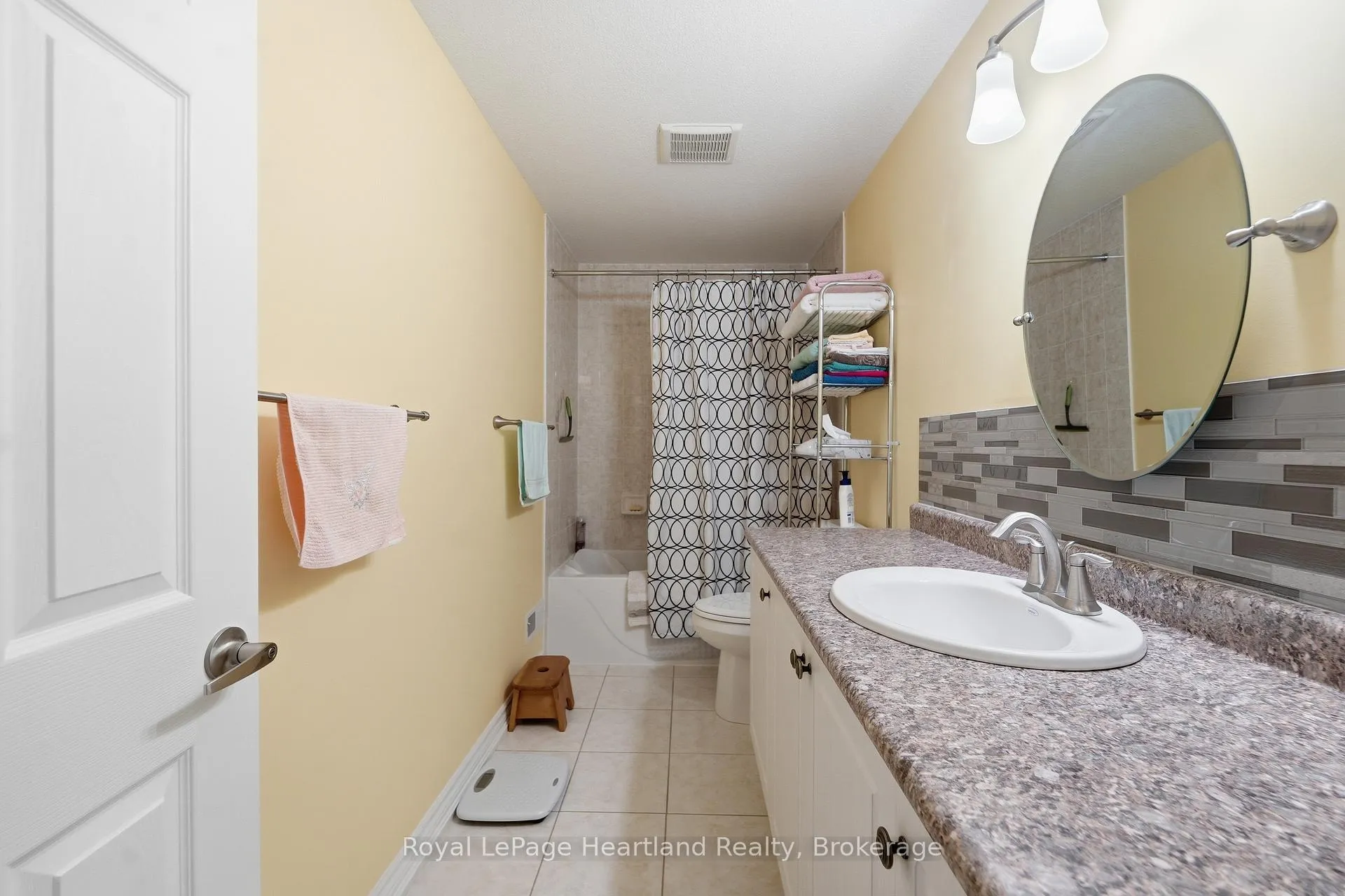 Photo 24 of 36 Stornoway Crescent, Huron East, Egmondville — HOMEH