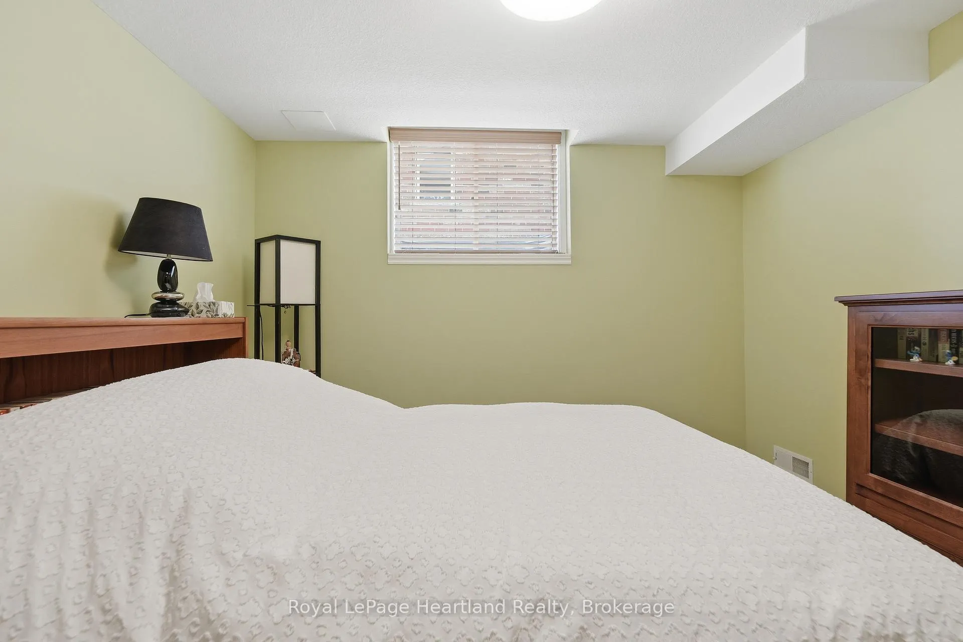 Photo 27 of 36 Stornoway Crescent, Huron East, Egmondville — HOMEH