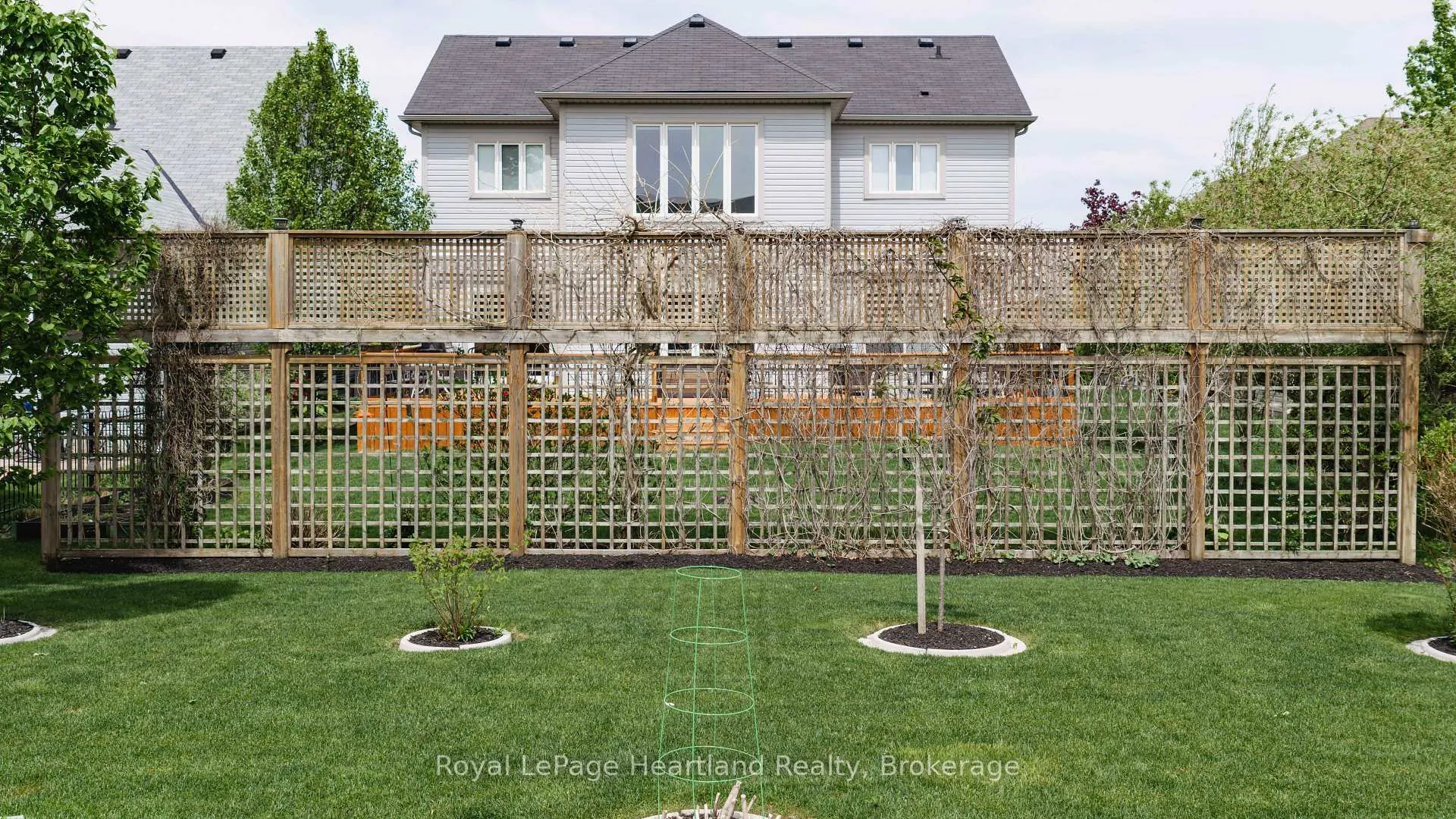 Photo 33 of 36 Stornoway Crescent, Huron East, Egmondville — HOMEH