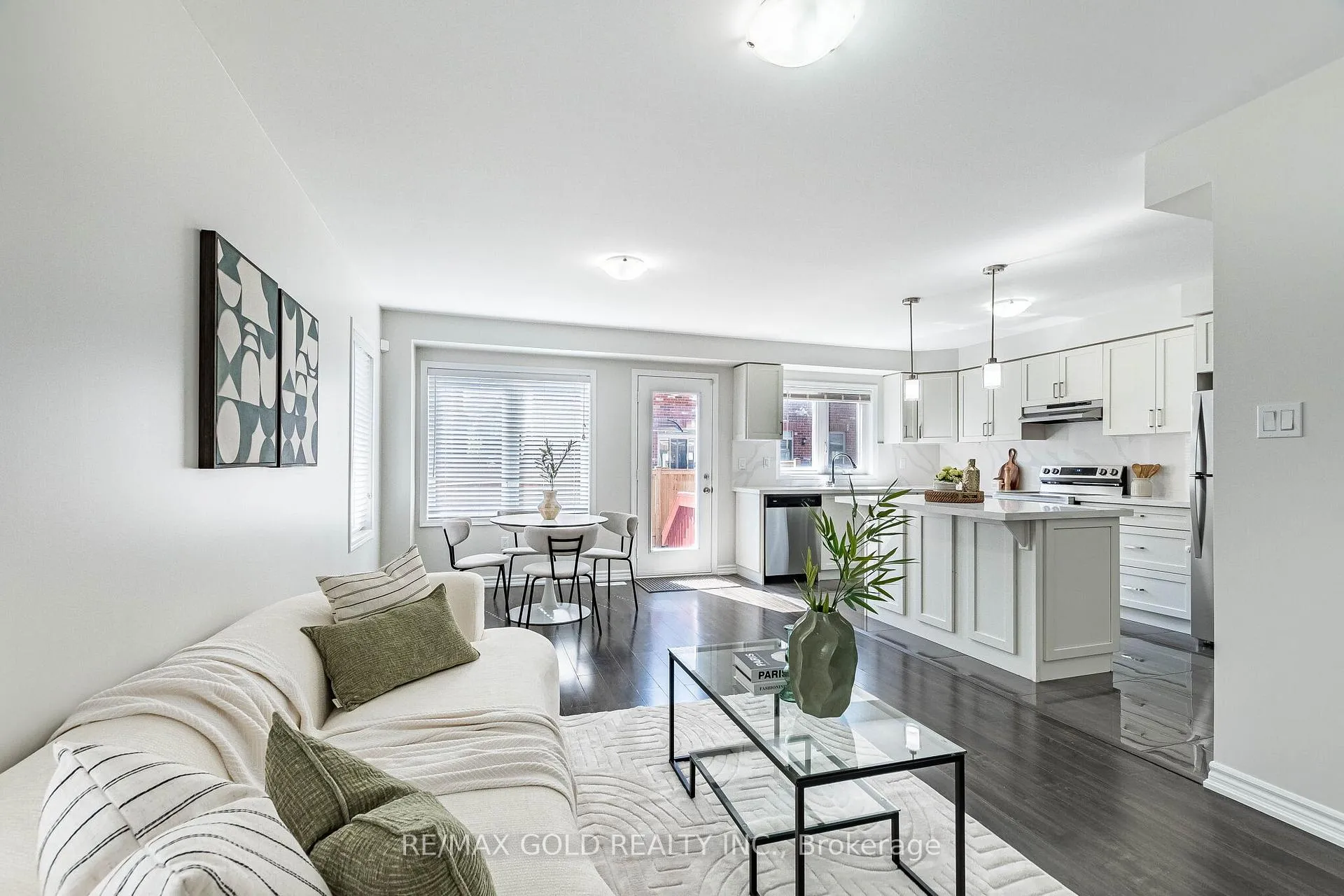 Photo 9 of 87 Benhurst Crescent, Brampton, Northwest Brampton — HOMEH