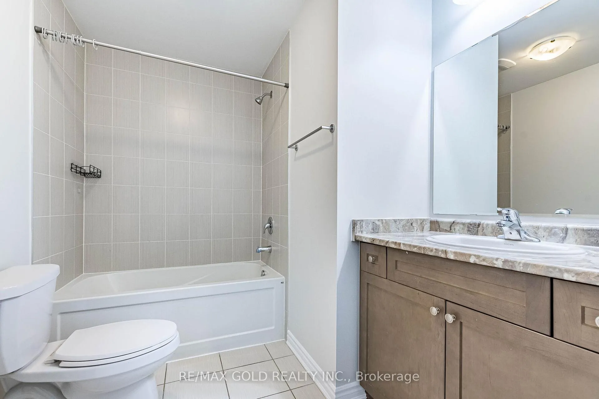 Photo 27 of 87 Benhurst Crescent, Brampton, Northwest Brampton — HOMEH