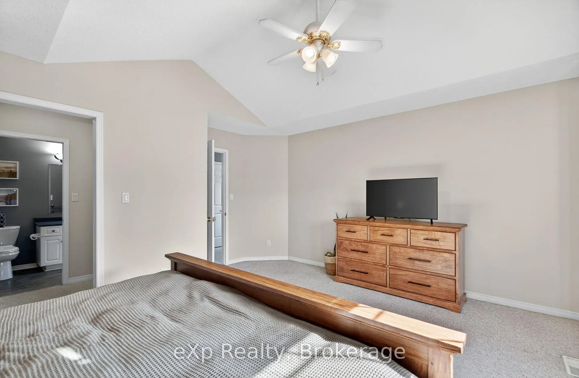 Photo 27 of 20 Hyde Road, Stratford — HOMEH