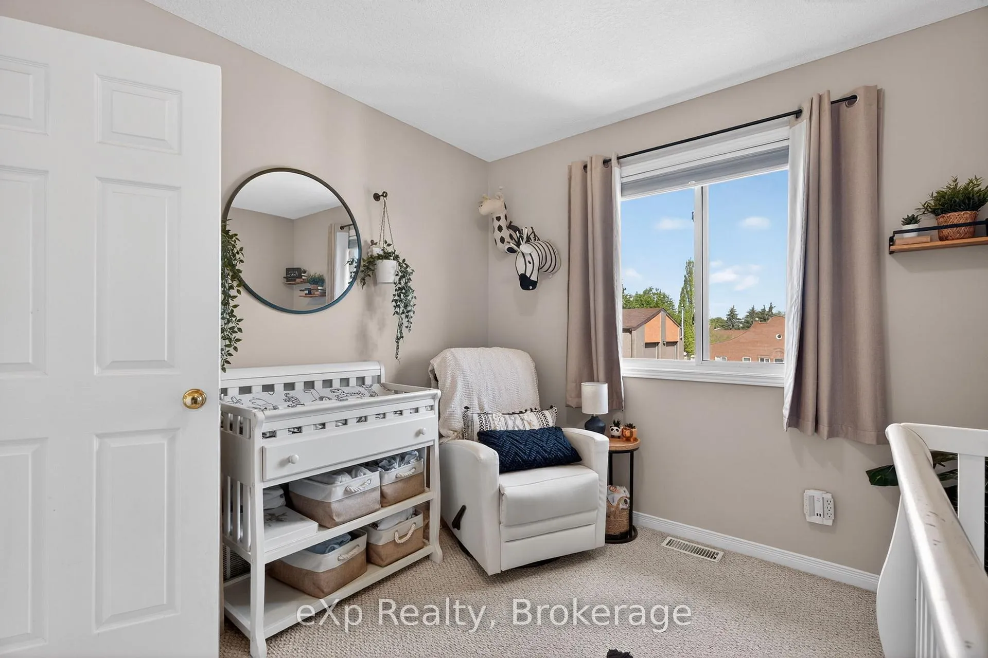 Photo 36 of 20 Hyde Road, Stratford — HOMEH