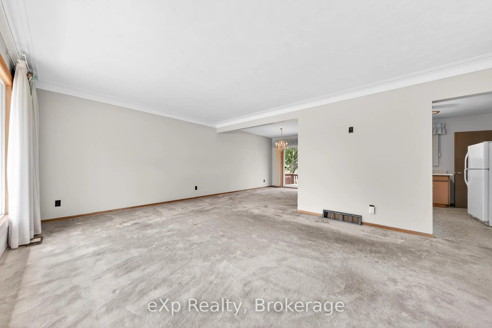 Photo 8 of 53 Woodland Drive, Cambridge — HOMEH