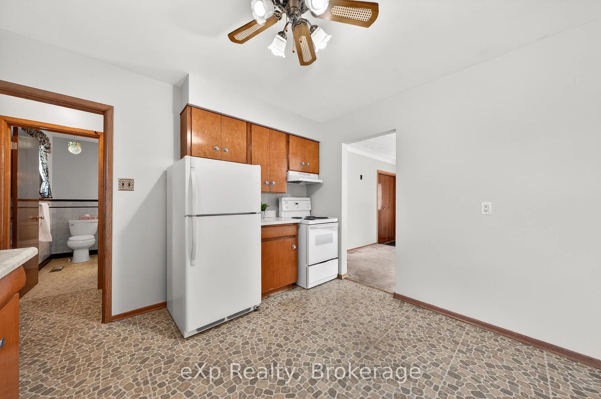 Photo 16 of 53 Woodland Drive, Cambridge — HOMEH