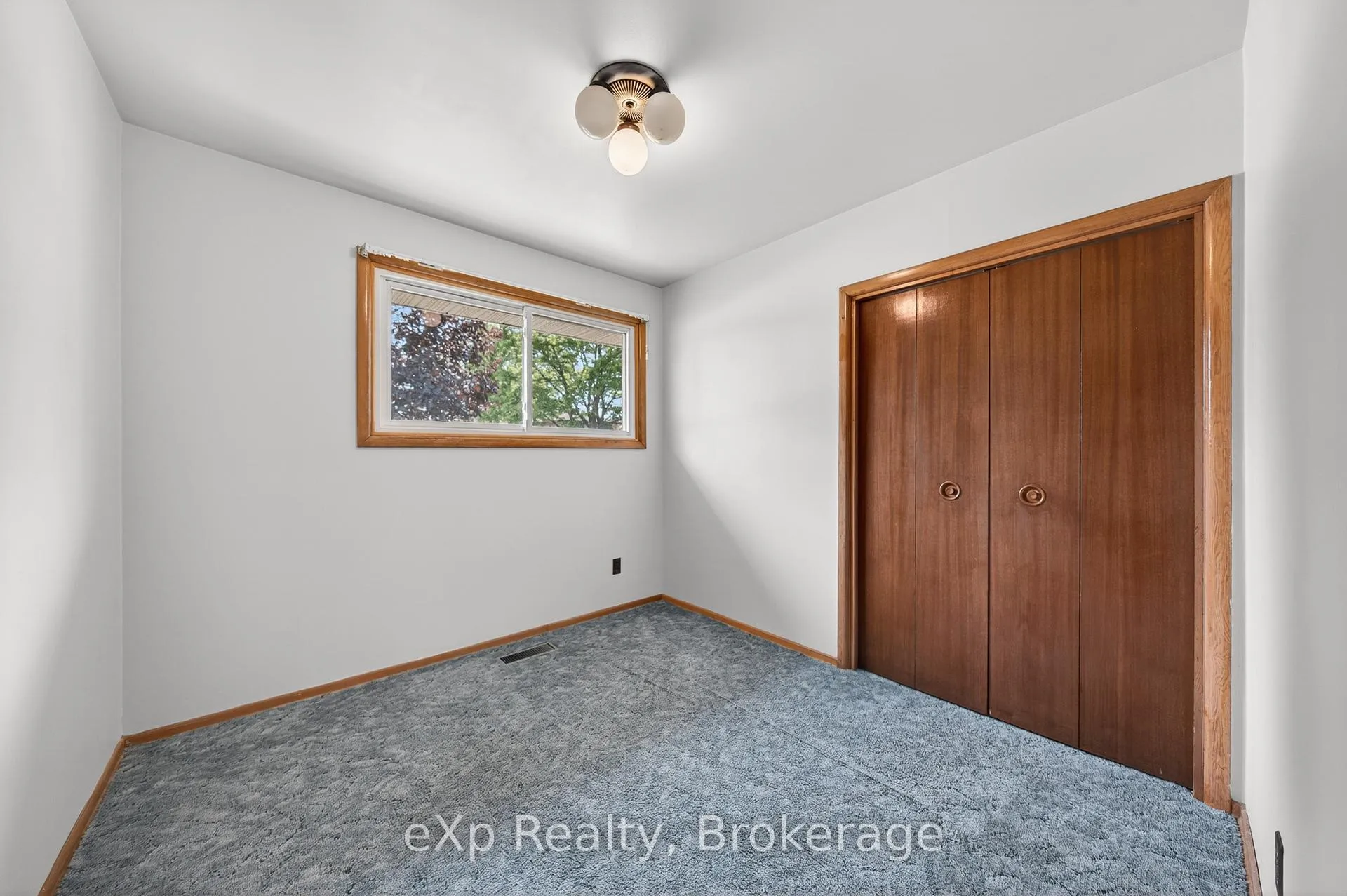 Photo 20 of 53 Woodland Drive, Cambridge — HOMEH
