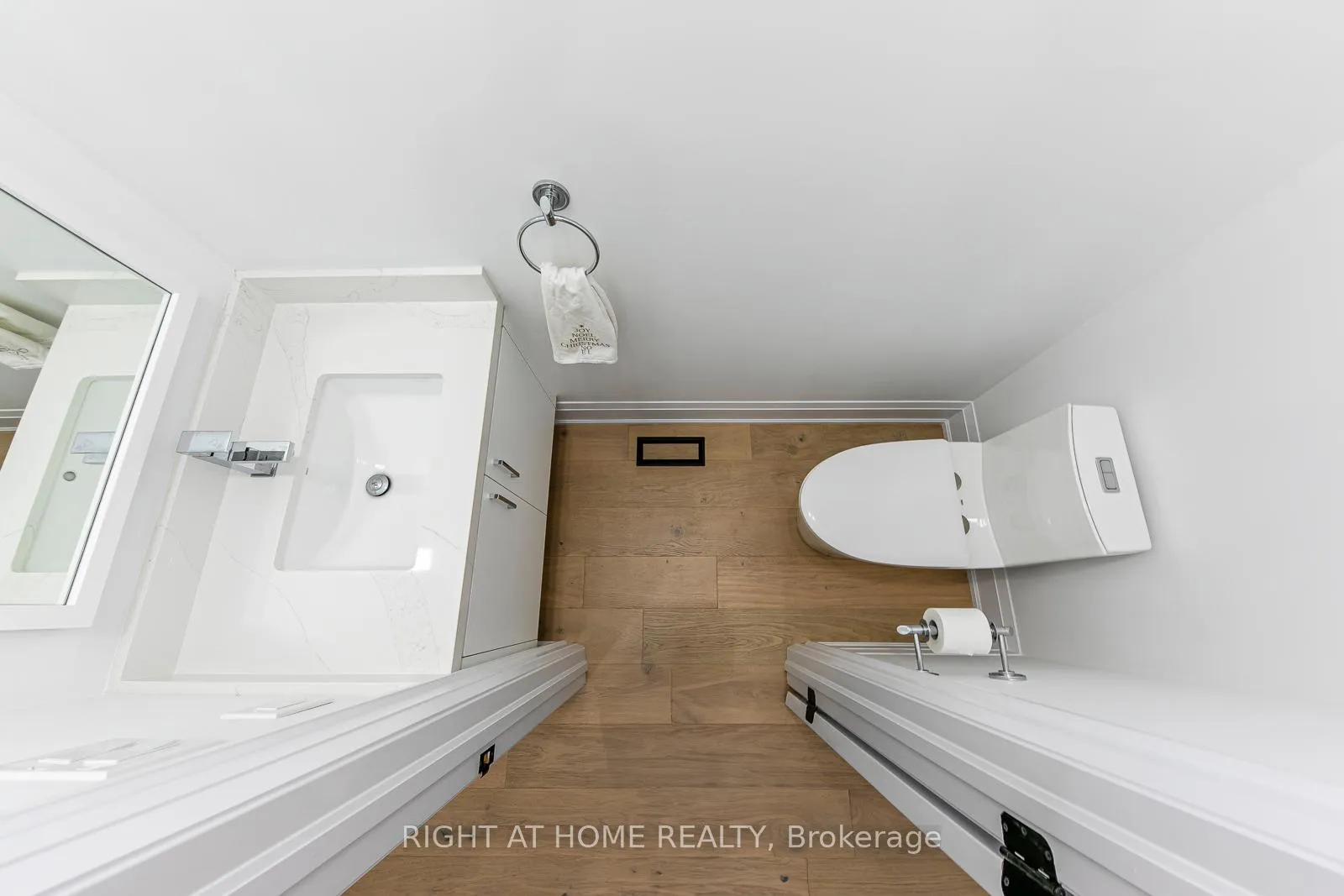 Photo 13 of 5 Enfield Avenue, Etobicoke, Alderwood — HOMEH