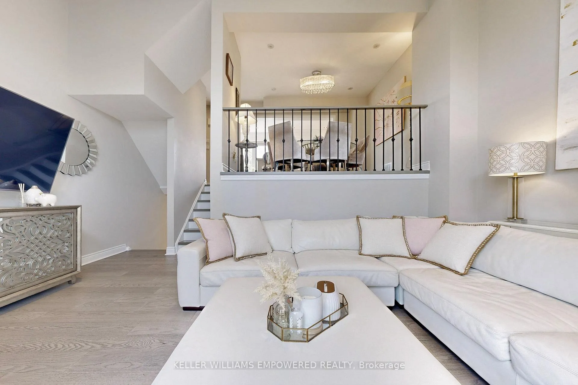 Photo 6 of 69 Crieff Avenue, Vaughan, Maple — HOMEH