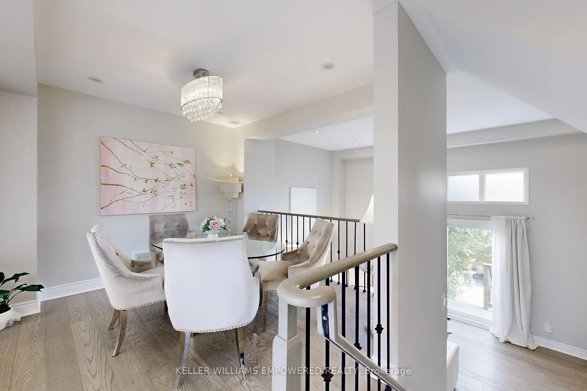 Photo 2 of 69 Crieff Avenue, Vaughan, Maple — HOMEH