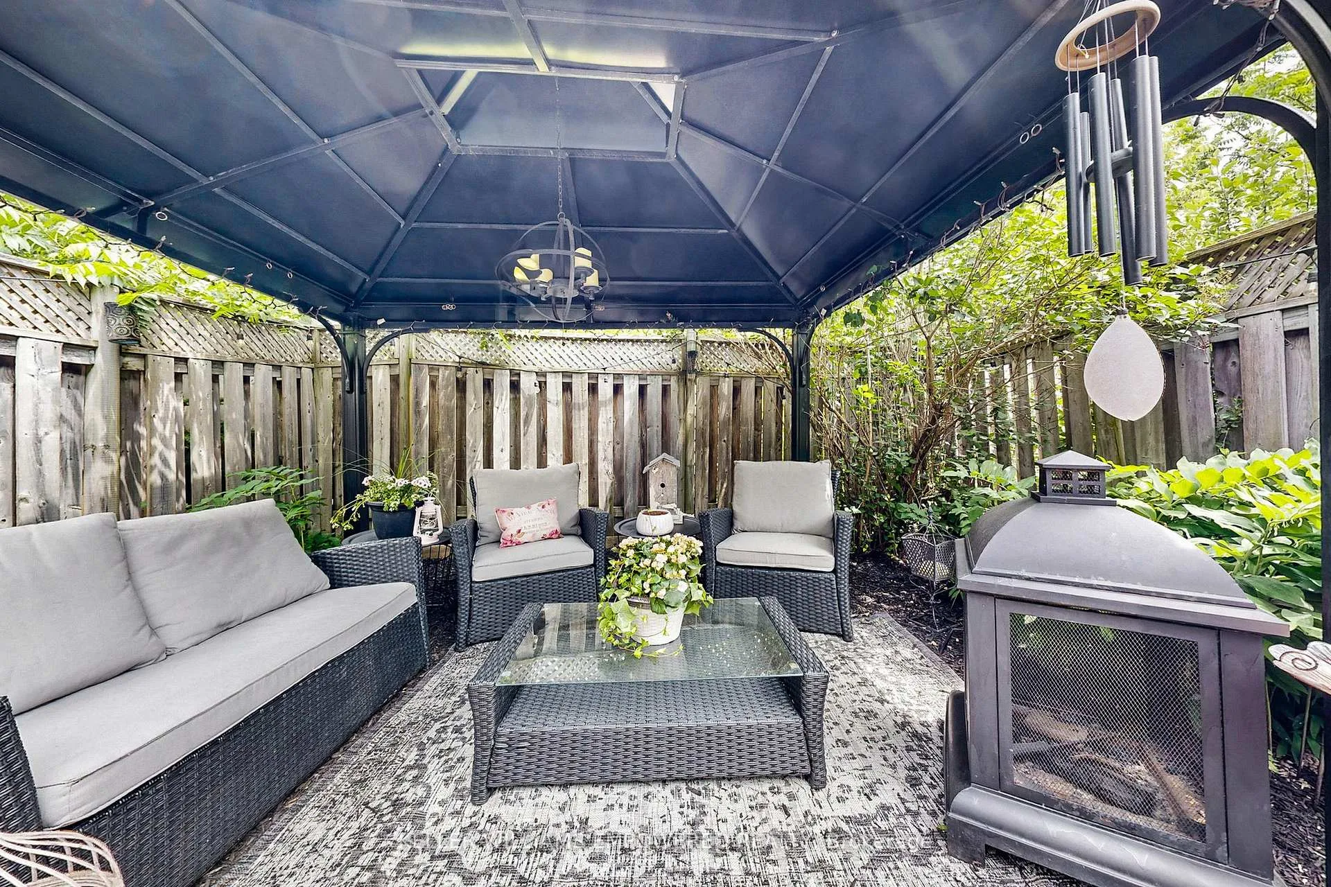 Photo 19 of 69 Crieff Avenue, Vaughan, Maple — HOMEH