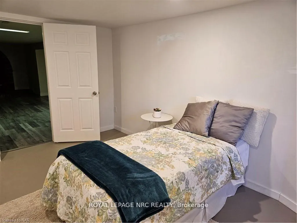 Photo 10 of 5 Kilbourne Crescent, St. Catharines, Bunting/Linwell — HOMEH