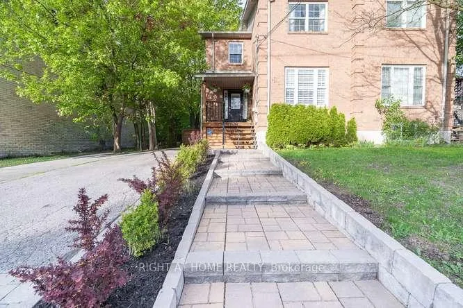 Photo 2 of 17 Machell Avenue N, Aurora, Aurora Village — HOMEH