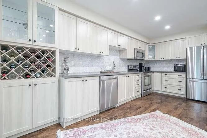Photo 5 of 17 Machell Avenue N, Aurora, Aurora Village — HOMEH