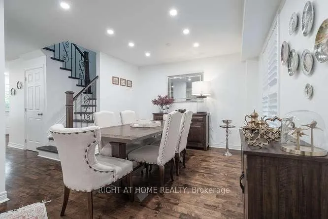 Photo 8 of 17 Machell Avenue N, Aurora, Aurora Village — HOMEH