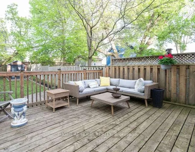 Photo 20 of 17 Machell Avenue N, Aurora, Aurora Village — HOMEH