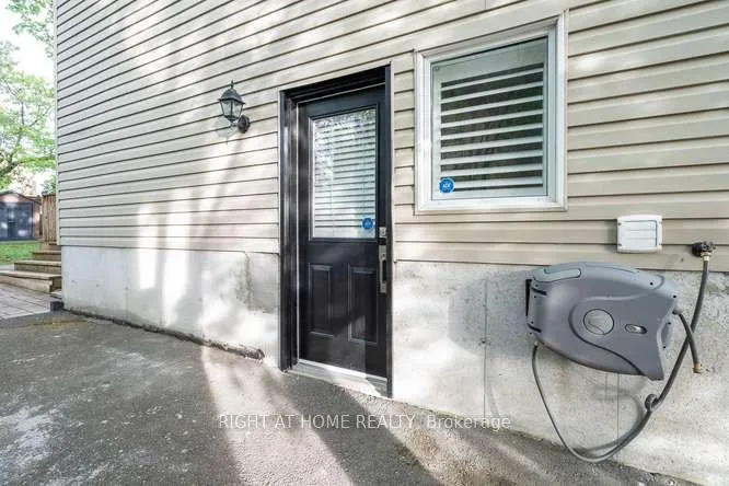 Photo 24 of 17 Machell Avenue N, Aurora, Aurora Village — HOMEH