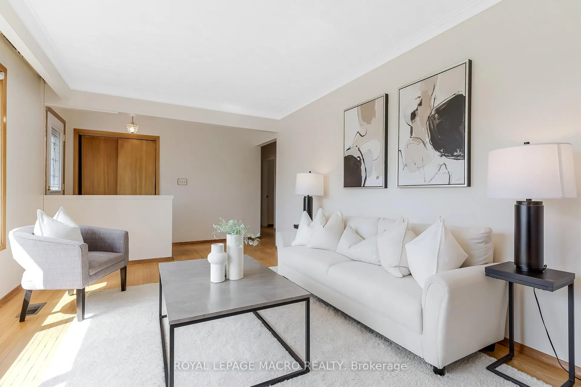 Photo 5 of 10 Westoby Place, Guelph, St. George's — HOMEH