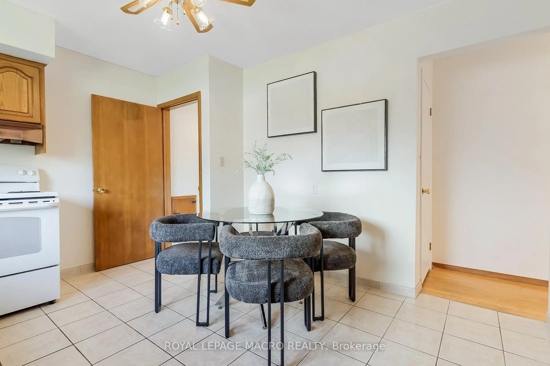 Photo 10 of 10 Westoby Place, Guelph, St. George's — HOMEH