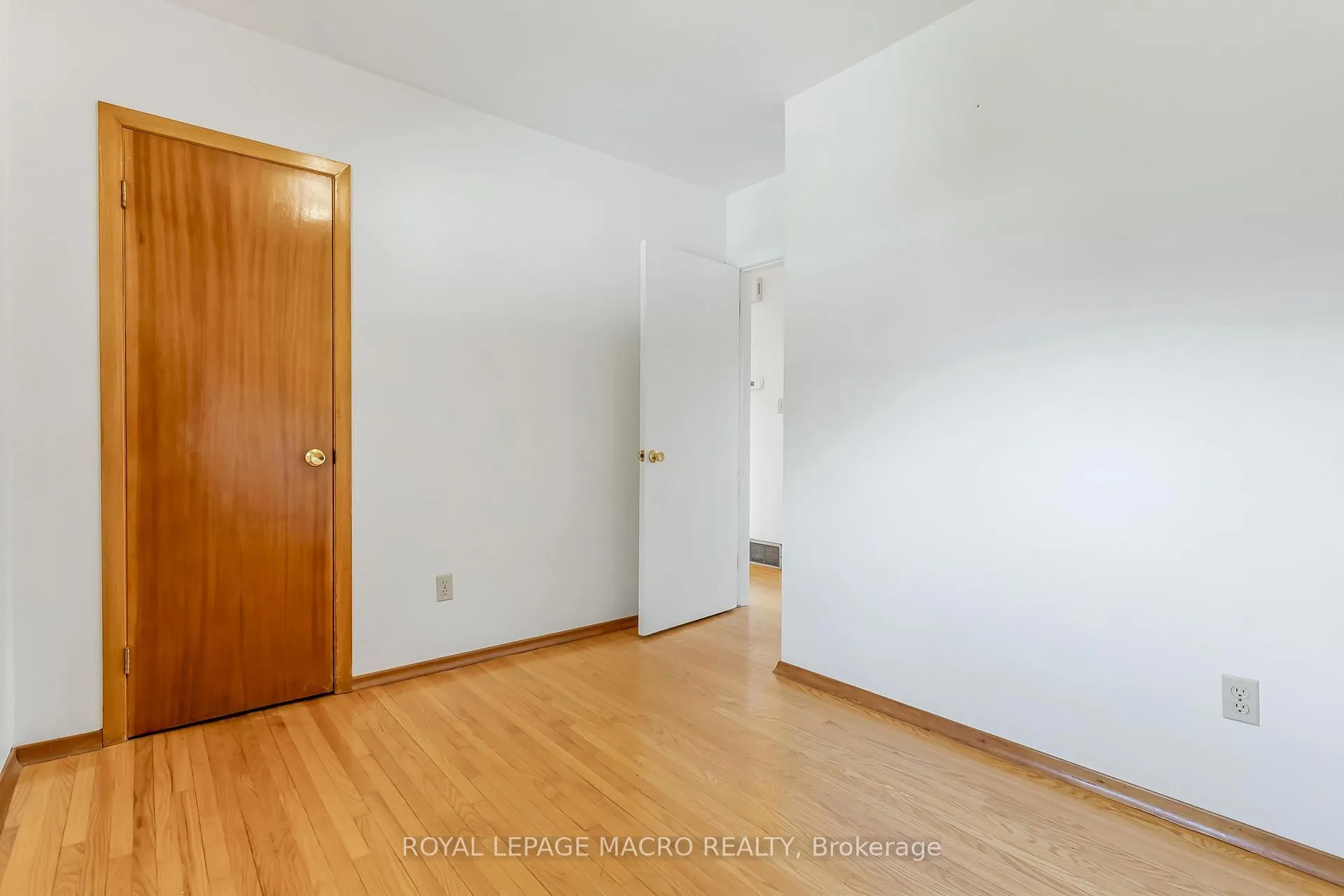 Photo 14 of 10 Westoby Place, Guelph, St. George's — HOMEH