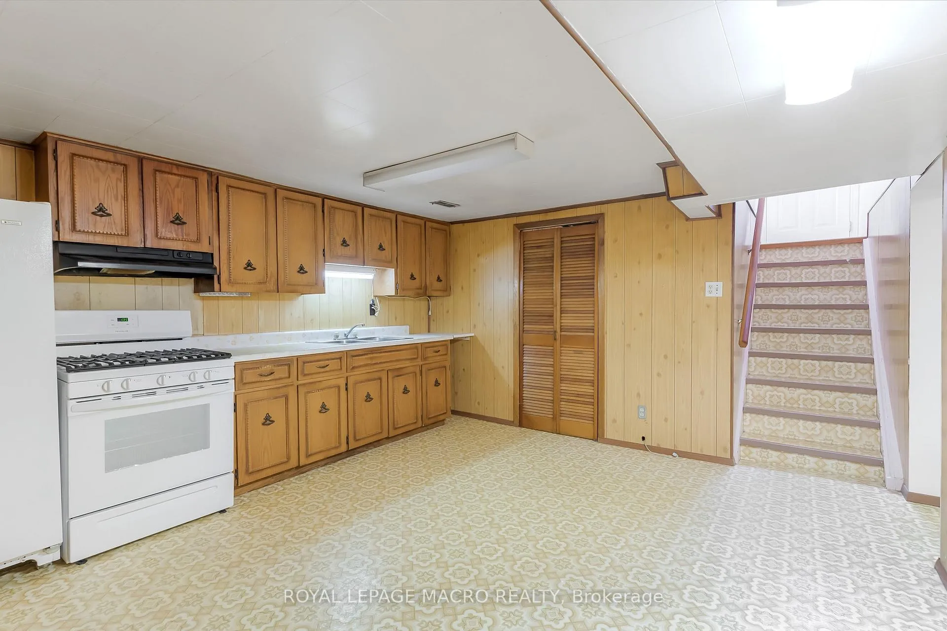 Photo 17 of 10 Westoby Place, Guelph, St. George's — HOMEH