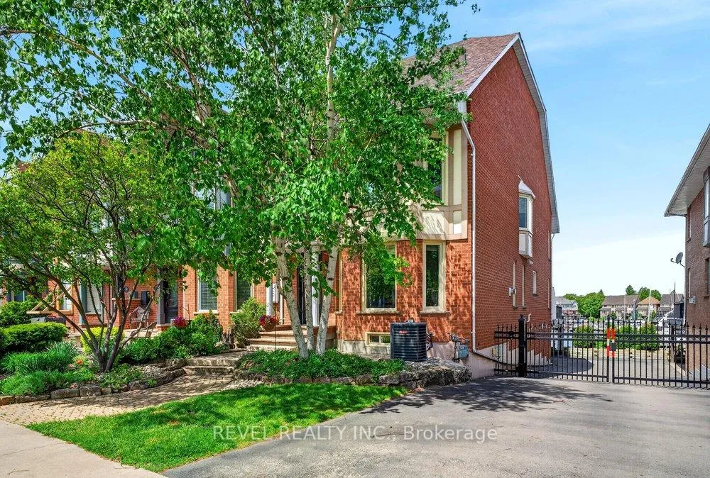 Photo 2 of 43 Sunvale Place, Hamilton, Lakeshore — HOMEH