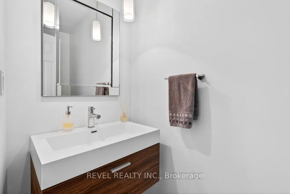 Photo 26 of 43 Sunvale Place, Hamilton, Lakeshore — HOMEH