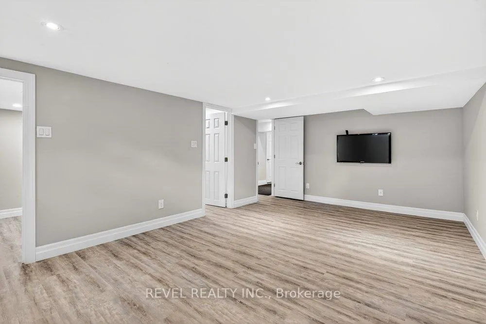 Photo 52 of 43 Sunvale Place, Hamilton, Lakeshore — HOMEH