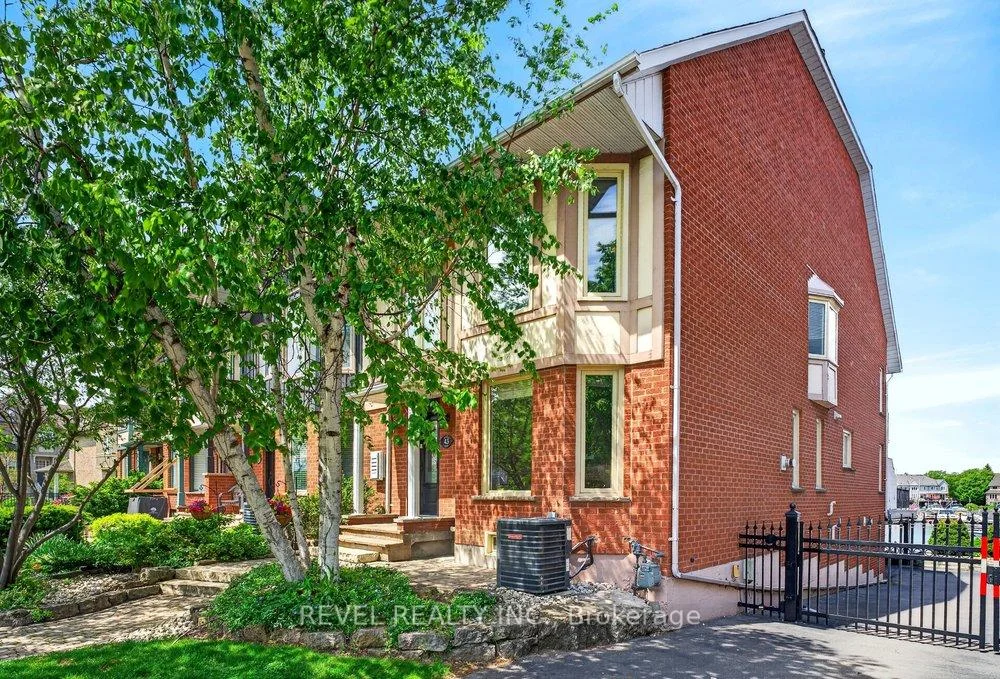 Photo 3 of 43 Sunvale Place, Hamilton, Lakeshore — HOMEH