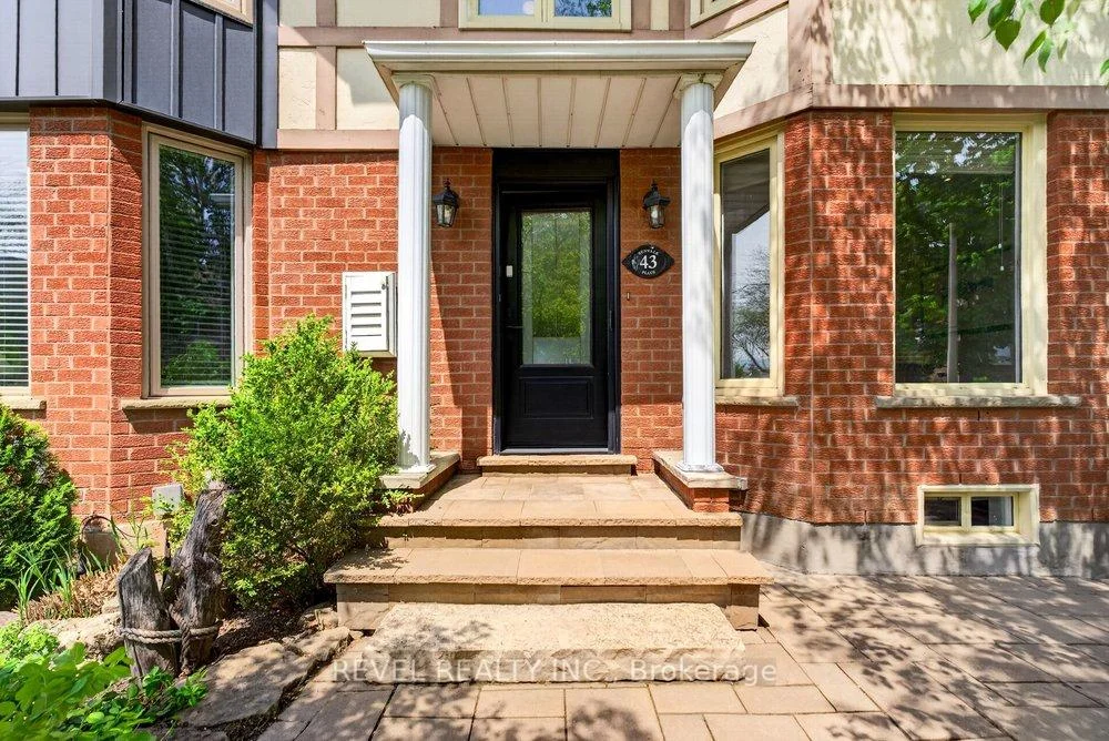 Photo 6 of 43 Sunvale Place, Hamilton, Lakeshore — HOMEH