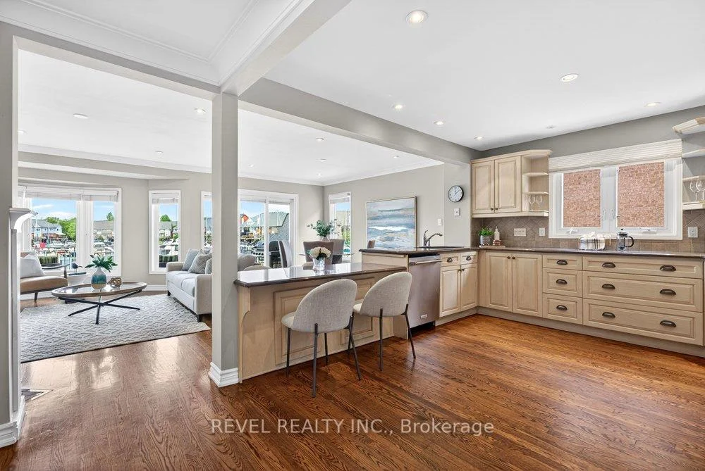 Photo 14 of 43 Sunvale Place, Hamilton, Lakeshore — HOMEH