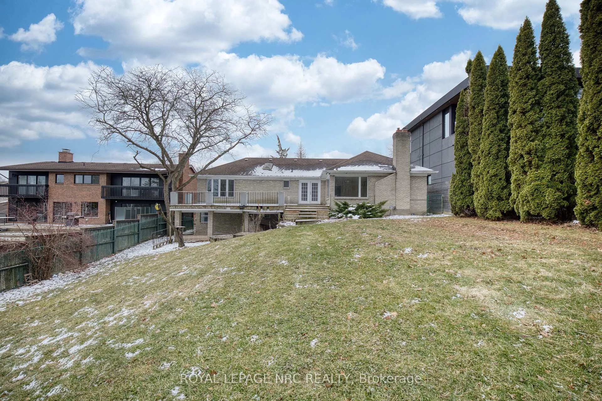 Photo 6 of 61 Tremont Drive, St. Catharines, Glendale/Glenridge — HOMEH
