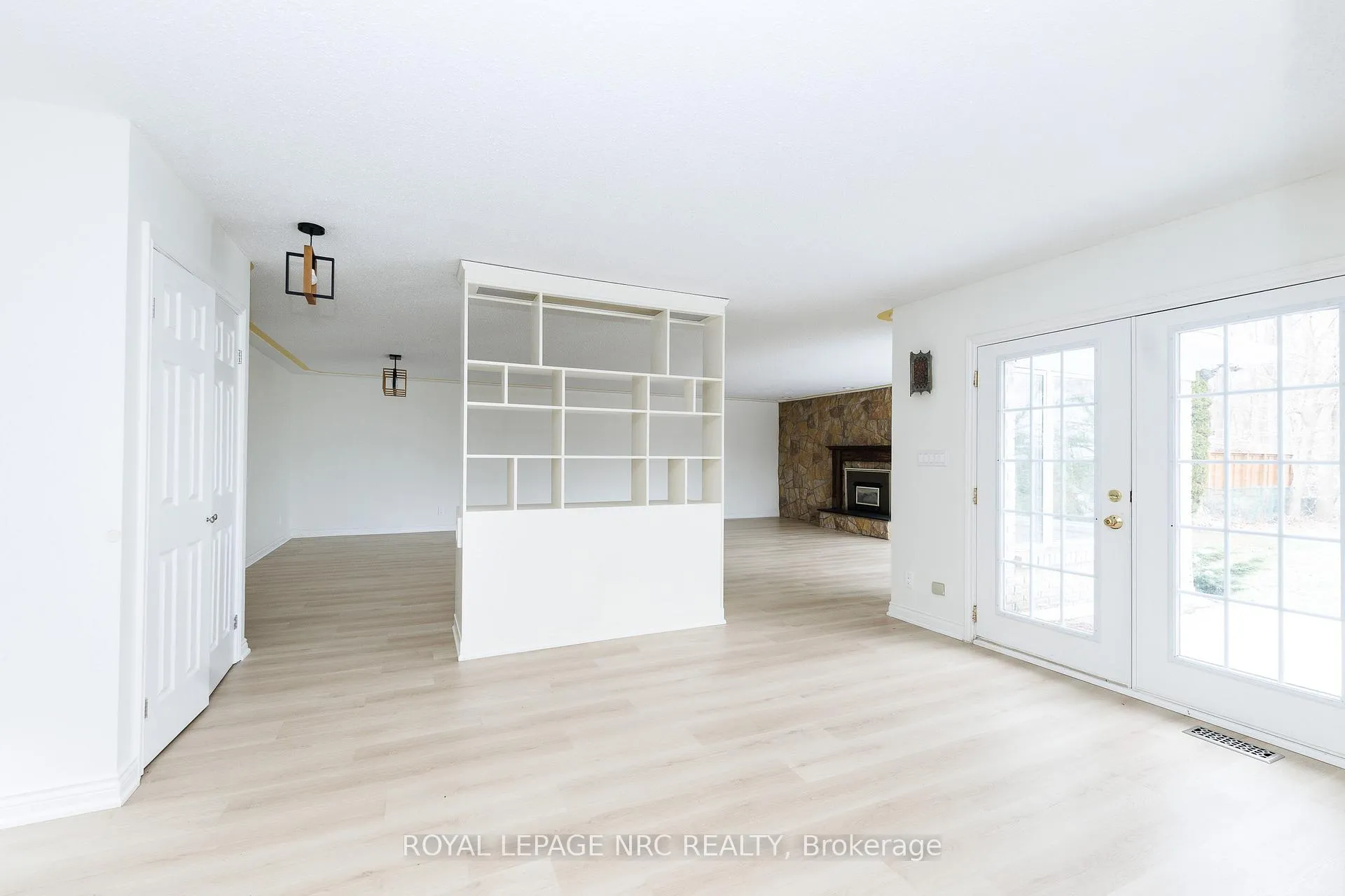 Photo 9 of 61 Tremont Drive, St. Catharines, Glendale/Glenridge — HOMEH