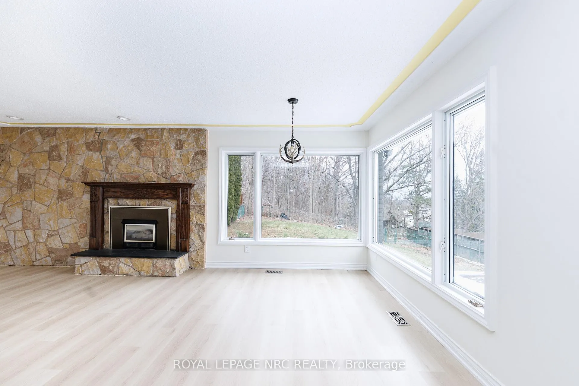Photo 13 of 61 Tremont Drive, St. Catharines, Glendale/Glenridge — HOMEH