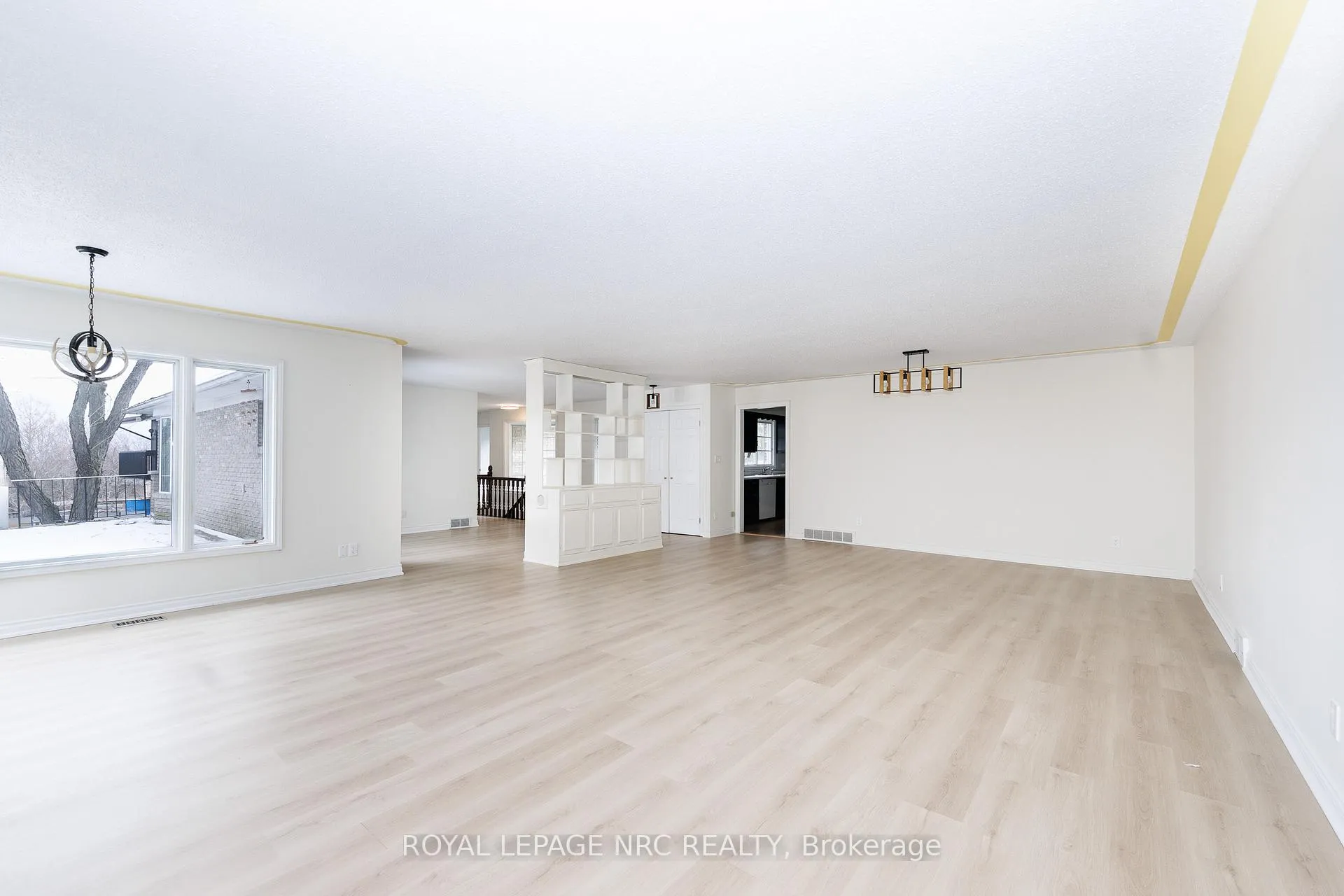 Photo 17 of 61 Tremont Drive, St. Catharines, Glendale/Glenridge — HOMEH
