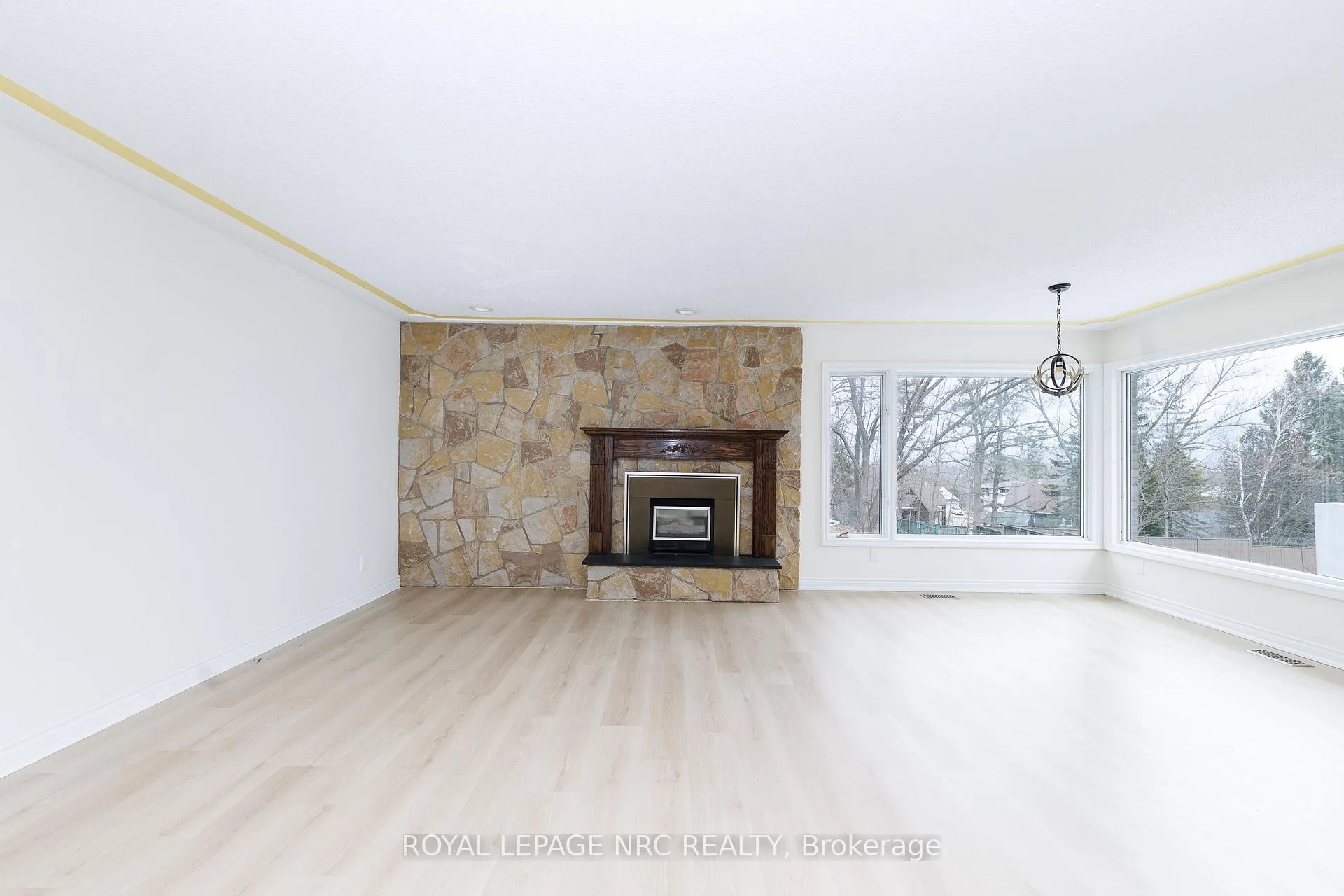 Photo 20 of 61 Tremont Drive, St. Catharines, Glendale/Glenridge — HOMEH