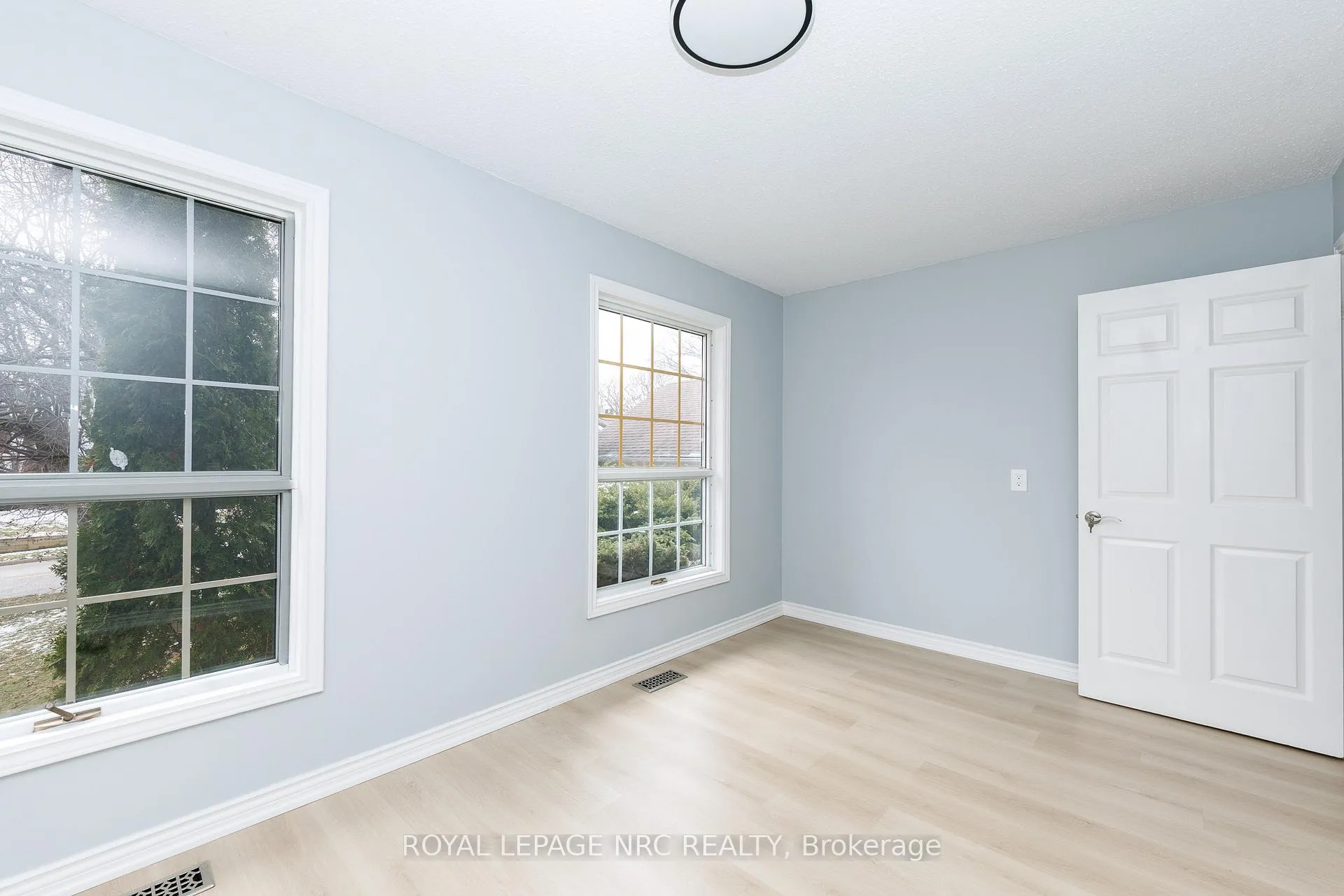 Photo 31 of 61 Tremont Drive, St. Catharines, Glendale/Glenridge — HOMEH