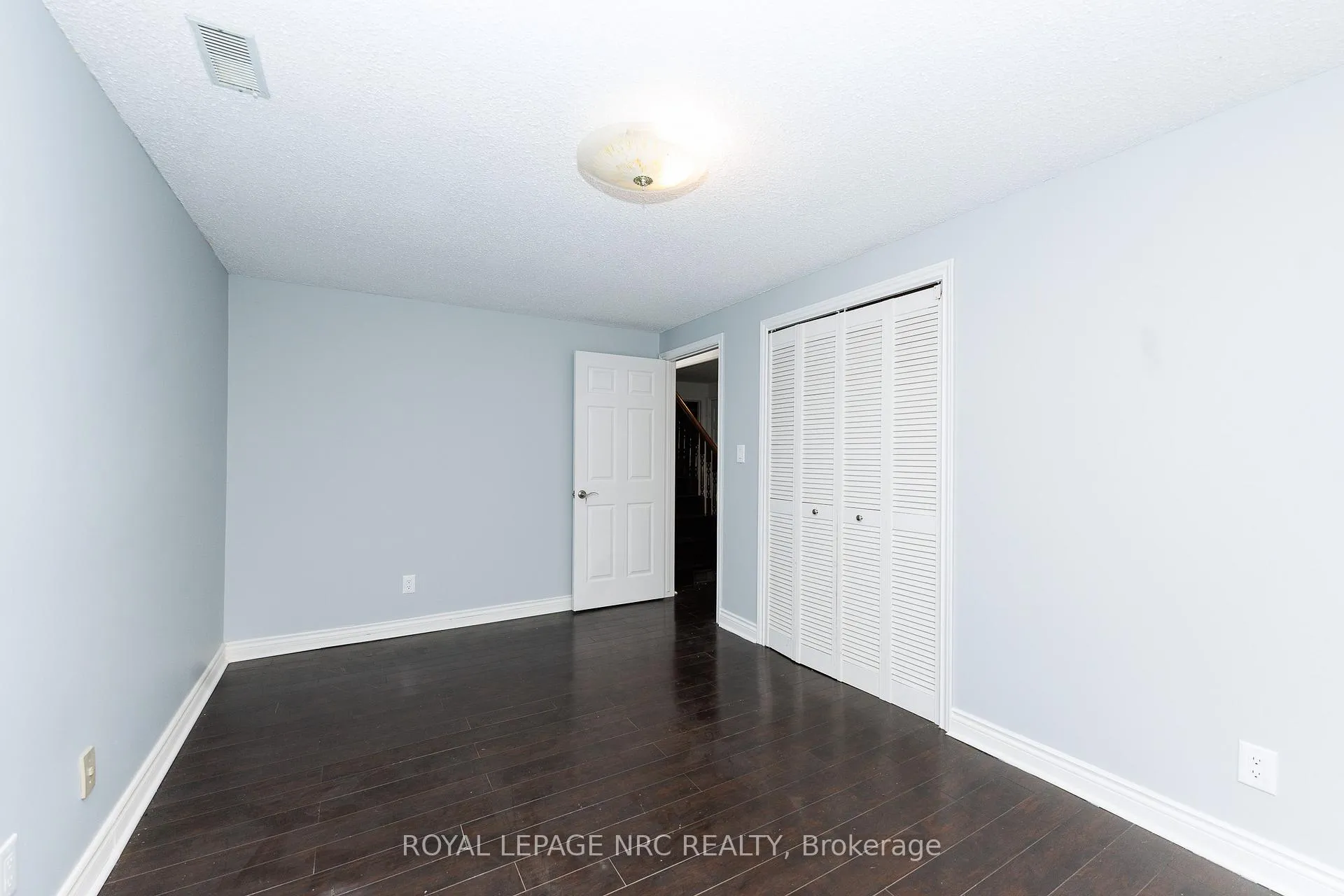 Photo 33 of 61 Tremont Drive, St. Catharines, Glendale/Glenridge — HOMEH