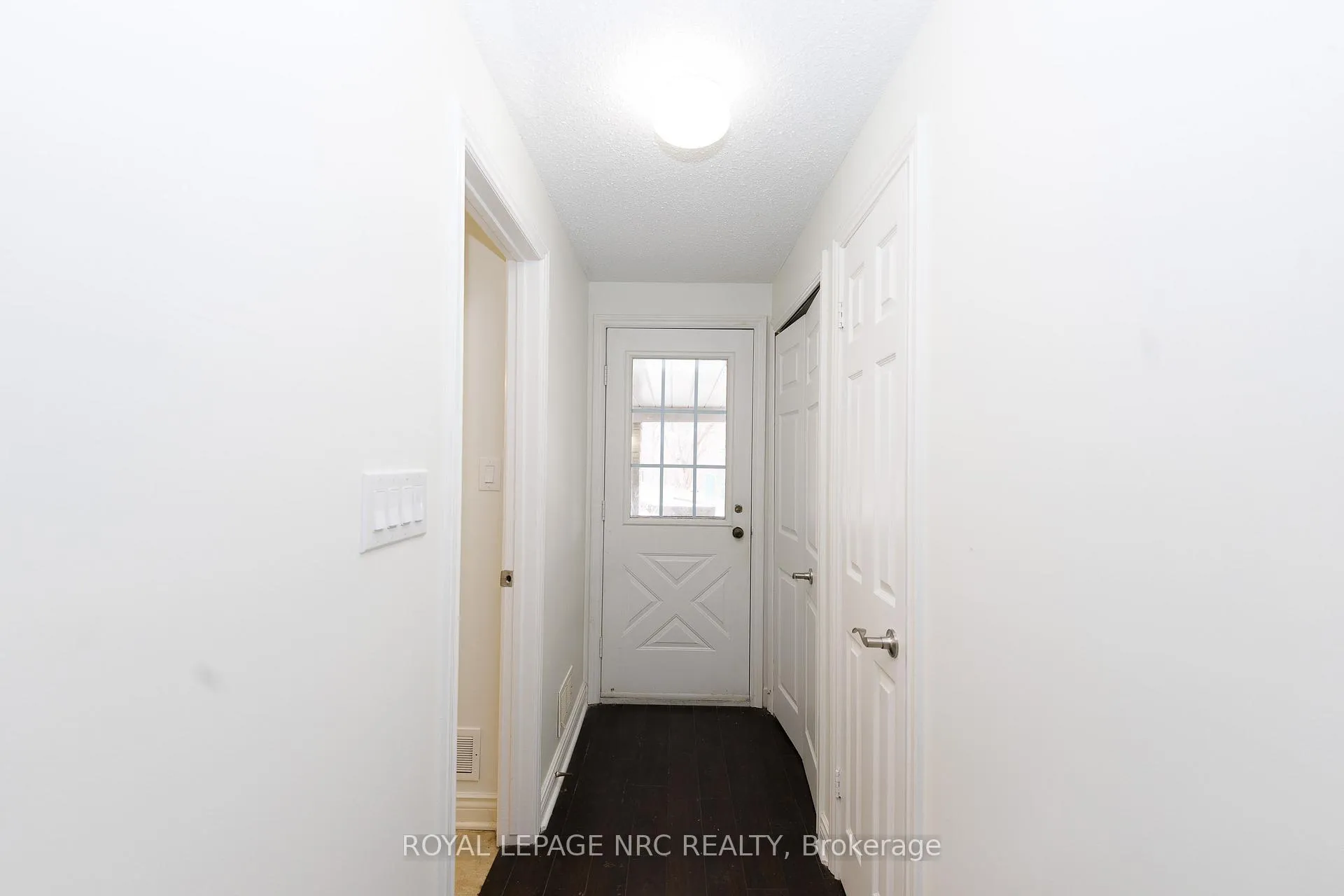 Photo 43 of 61 Tremont Drive, St. Catharines, Glendale/Glenridge — HOMEH