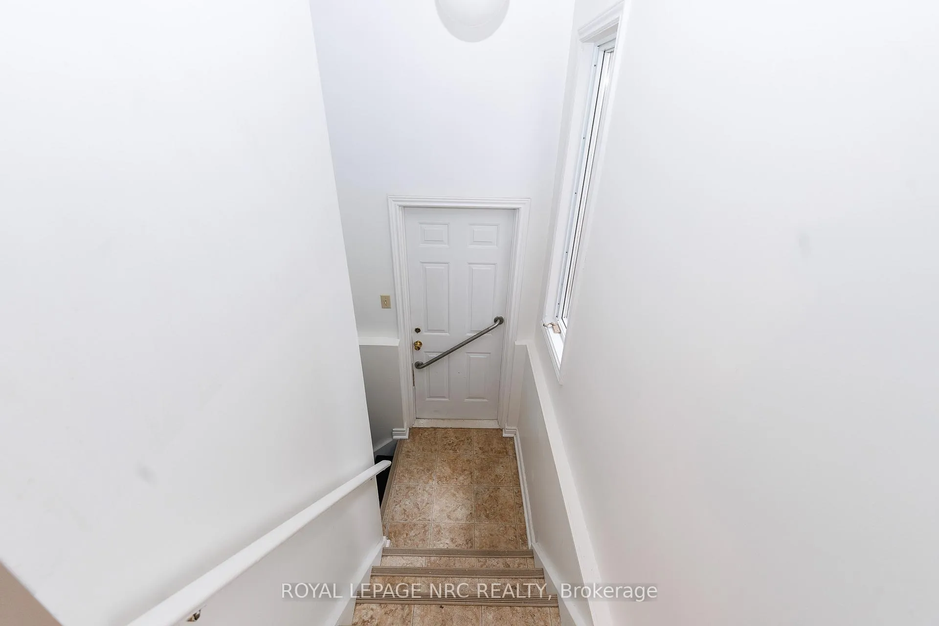 Photo 44 of 61 Tremont Drive, St. Catharines, Glendale/Glenridge — HOMEH