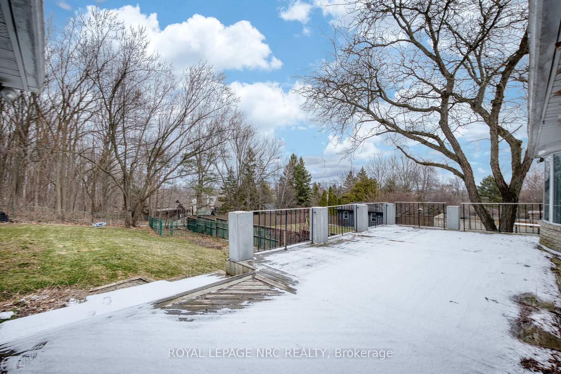 Photo 48 of 61 Tremont Drive, St. Catharines, Glendale/Glenridge — HOMEH