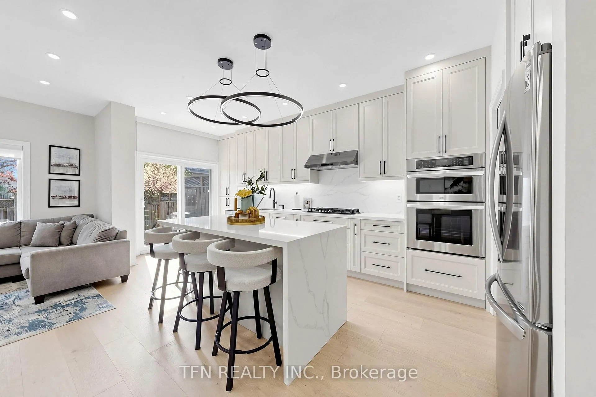 Photo 11 of 8 Lander Crescent, Vaughan, Patterson — HOMEH