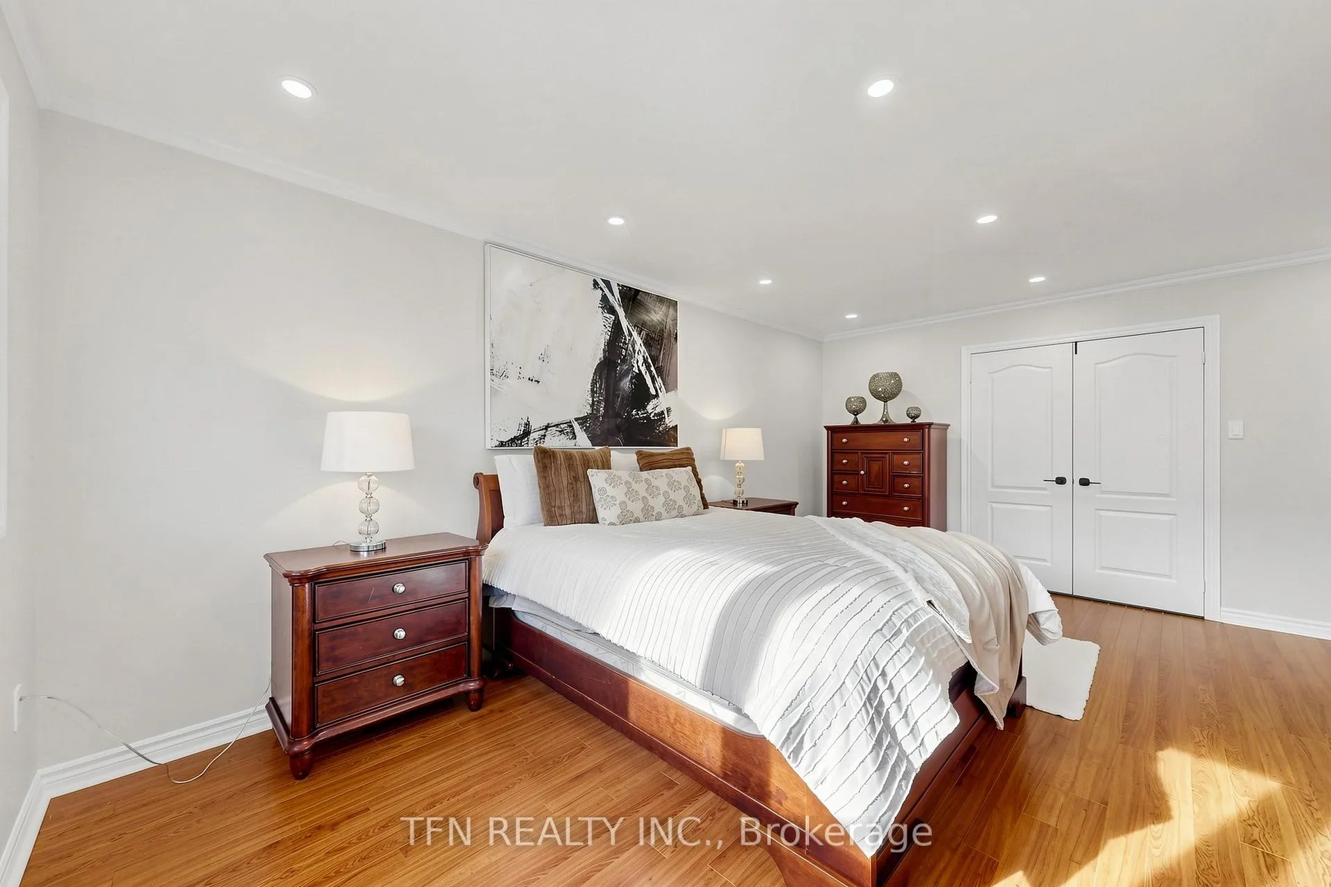 Photo 21 of 8 Lander Crescent, Vaughan, Patterson — HOMEH